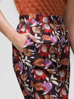 Bandplooibroeken Tapered Bandplooibroek Umi Says Dames Bruin / Chocoladebruin 13 Bandplooibroeken Tapered Bandplooibroek Umi Says Dames Bruin / Chocoladebruin -Schmuddelwedda Winkel 385f51c0e36da3734f0d196cb0130eb2