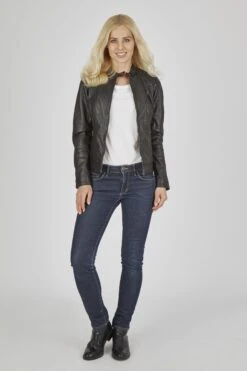 Leren Jassen Tussenjas Moni Dames Zwart -Schmuddelwedda Winkel 68139521c37fb1155dcdc7cd603e1eda