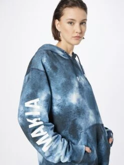 Makia Hoodies Sweatshirt Dames Duifblauw / Donkerblauw -Schmuddelwedda Winkel a055881a6d3fc343a4627fda788558f9