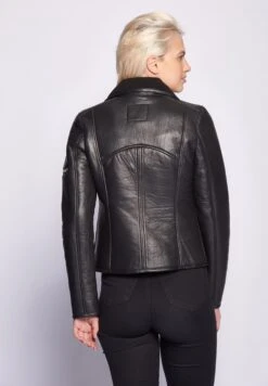 Maze Leren Jassen Tussenjas 4201910 Dames Zwart 14 Maze Leren Jassen Tussenjas 4201910 Dames Zwart -Schmuddelwedda Winkel b025838cc91086c62b42d10de4aa5468