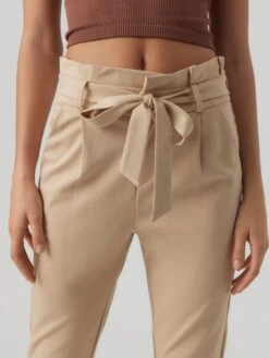 Vero Moda Bandplooibroeken Slimfit Bandplooibroek Dames Beige -Schmuddelwedda Winkel c9bb5c8db2117f14b8ddd223c57fce0d
