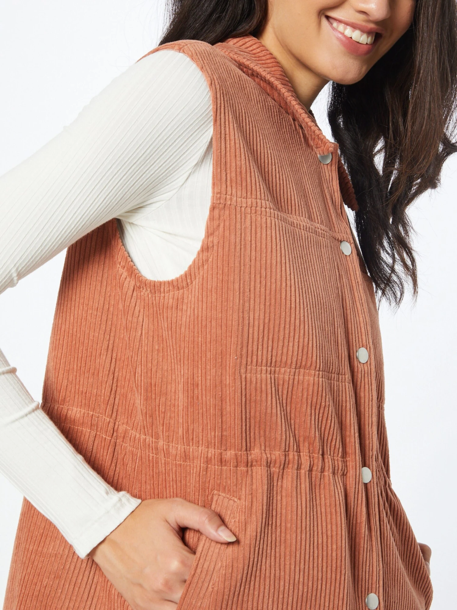 Soft Rebels Bodywarmers Bodywarmer Addison Dames Donkerbeige 4 Soft Rebels Bodywarmers Bodywarmer Addison Dames Donkerbeige - Afbeelding 2